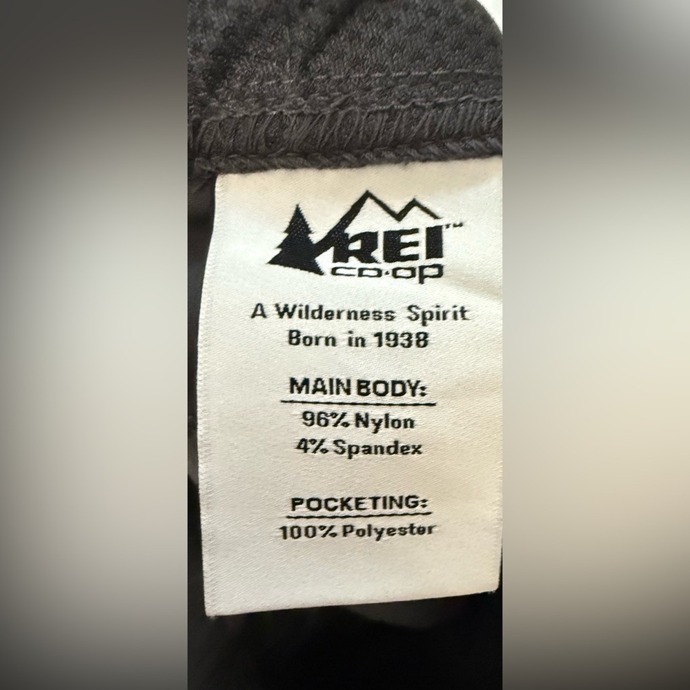 REI women’s Gray convertible hiking walking camping pants shorts nylon 28x30 EUC - Picture 12 of 12